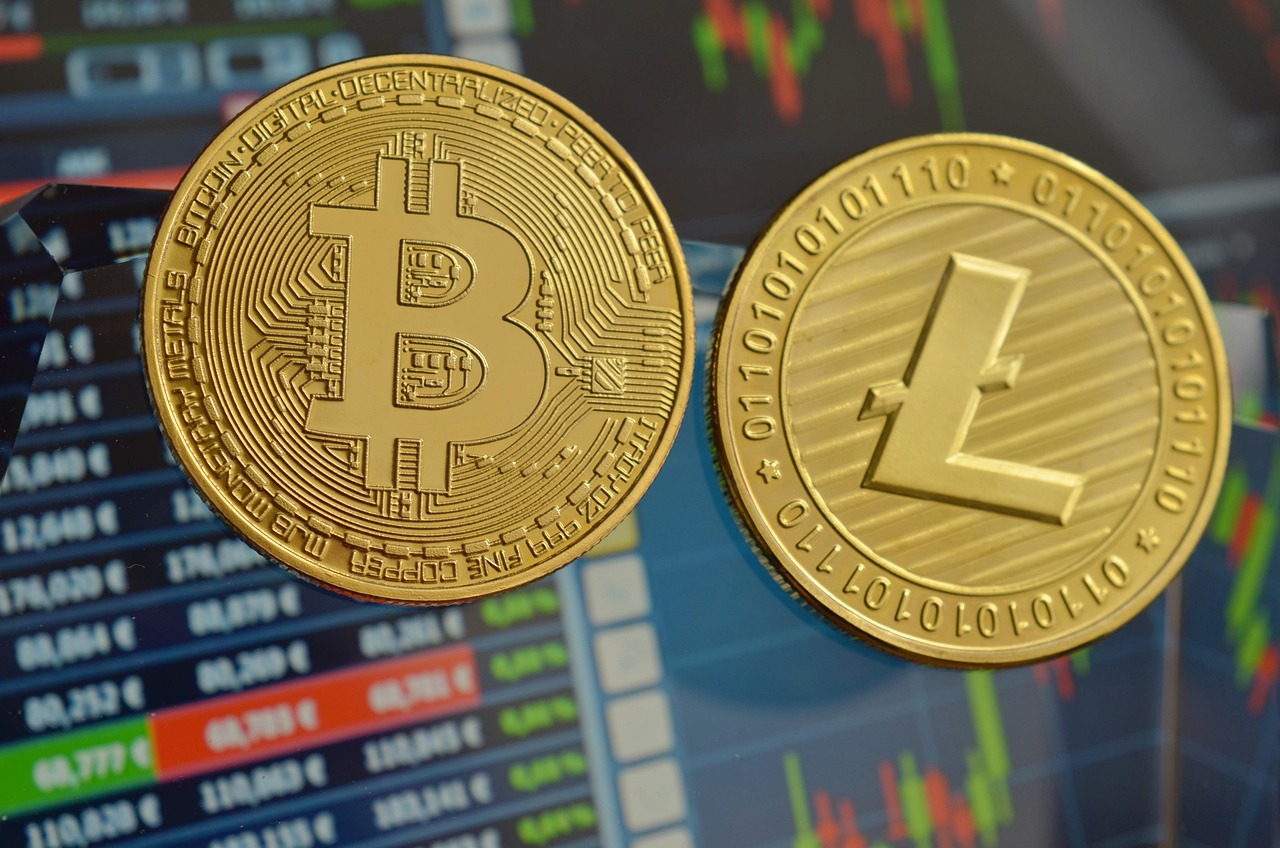 余弦：Hyperliquid上50倍杠杆巨鲸再以452万USDC做多ETH！爆仓价1391美元